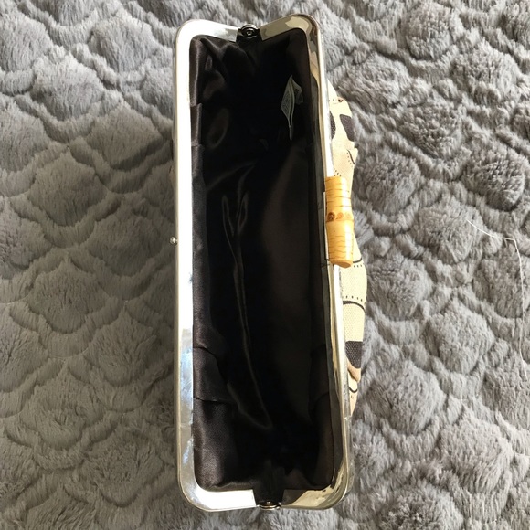 Printed Canvas Clutch - Picture 4 of 5